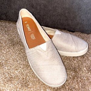 TOMS Rose Gold Metallic Woven Women's Avalon Slip-On shoes